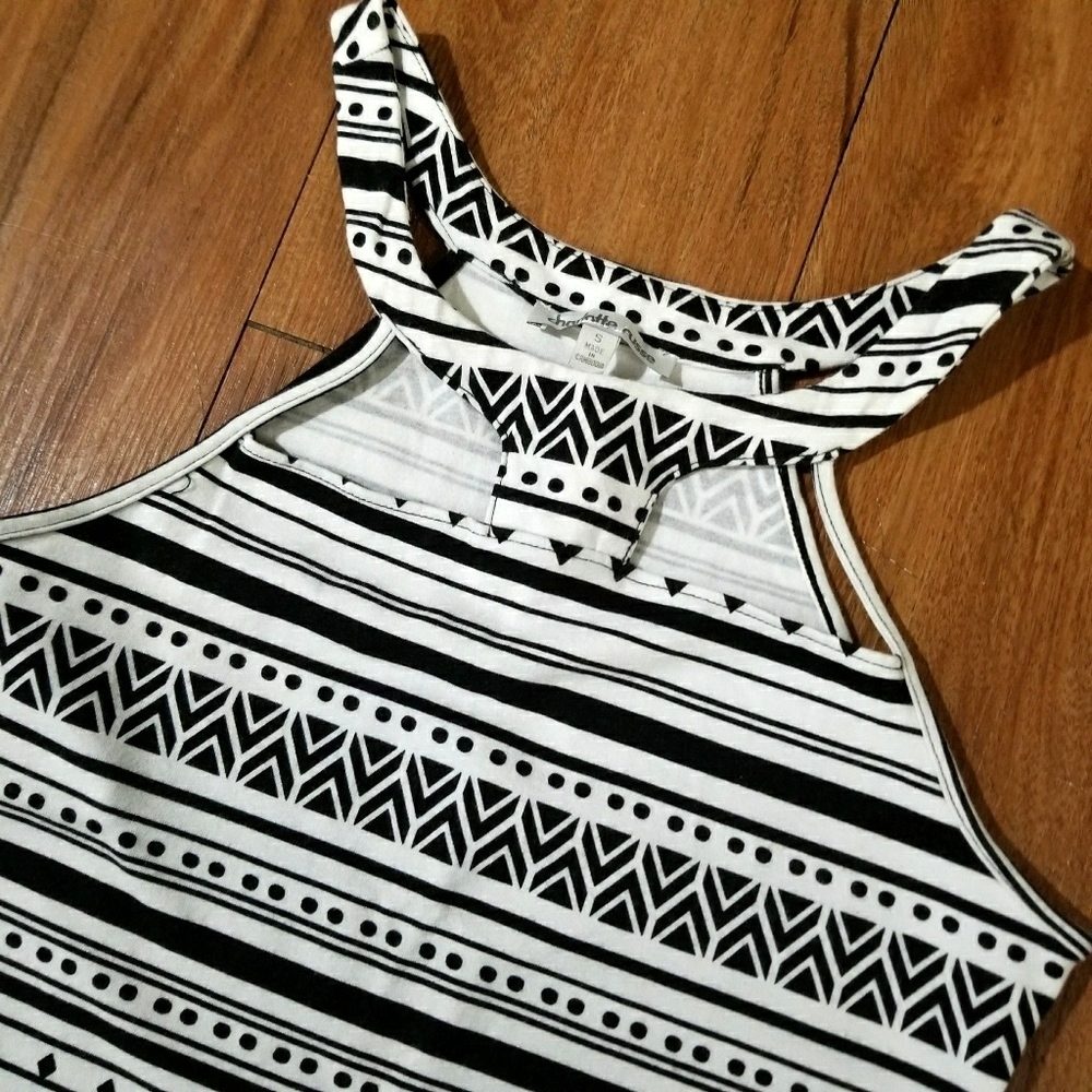 Cut Out Pattern Dress - Picture 2 of 5